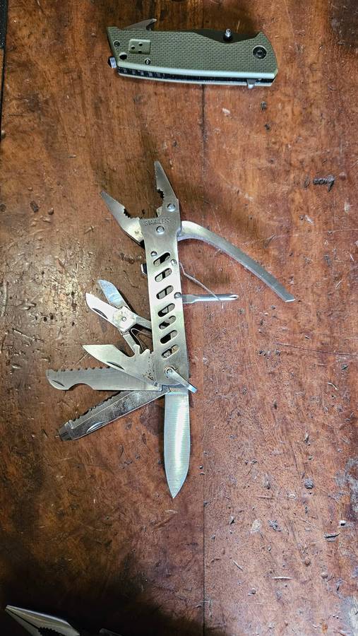 Leatherman Multitool Plus More