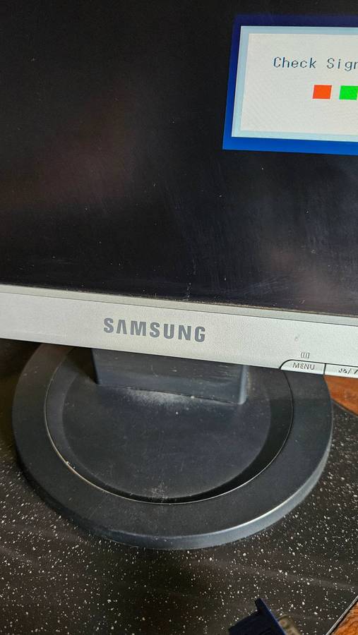 Samsung SyncMaster 720N Monitor