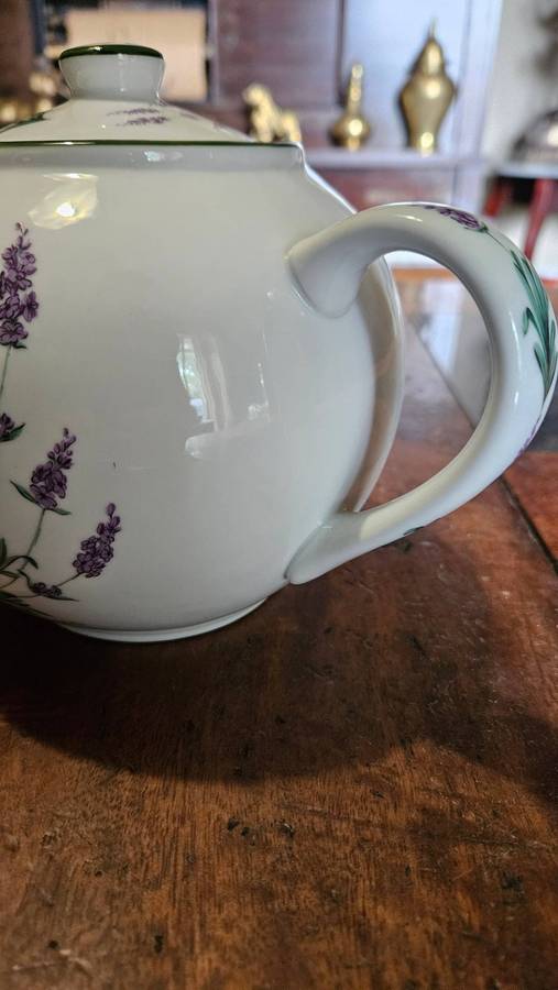 Wiesenthal Lavender Porcelain Tea Pot