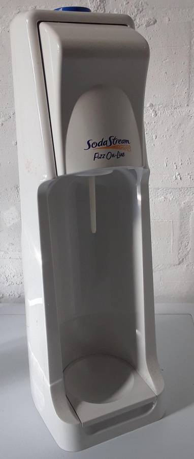 SodaStream Sparkling Water Maker with bottles (refill needed)