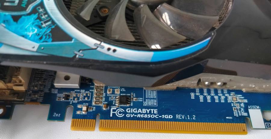 Dead Gigabyte Radeon HD 6850 GPU | For spares or repair | Does not power on