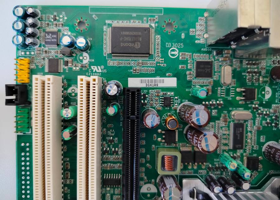 Intel Quad Core 2.5GHz + G41 board + 4GB RAM