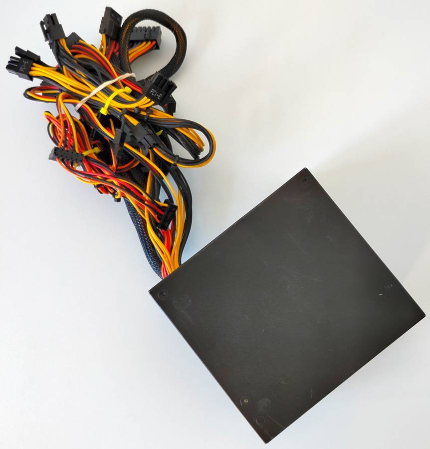 Cooler Master 700W 80 Plus Power Supply