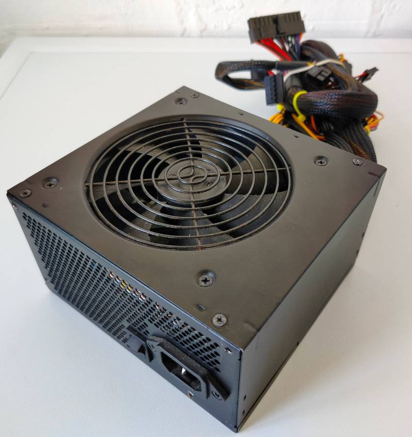 Cooler Master 700W 80 Plus Power Supply