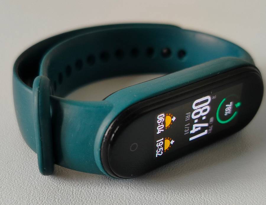 Xiaomi Mi Band 5 | Excellent battery life | Charging cable included