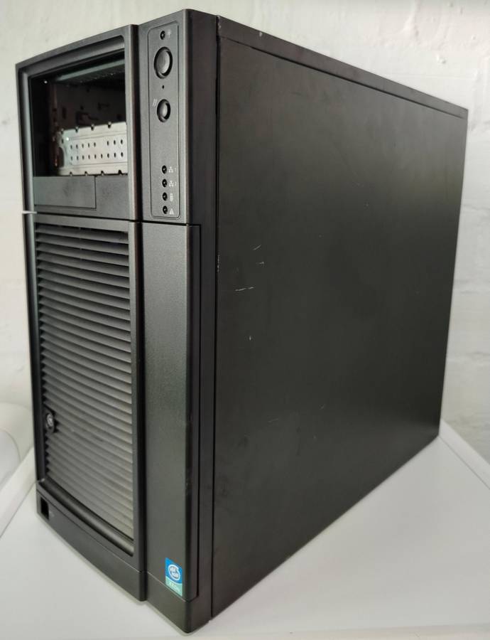 Intel Xeon Server | Dual CPU sockets | 8GB RAM | For spares or repair | Stopped booting, beeps x3