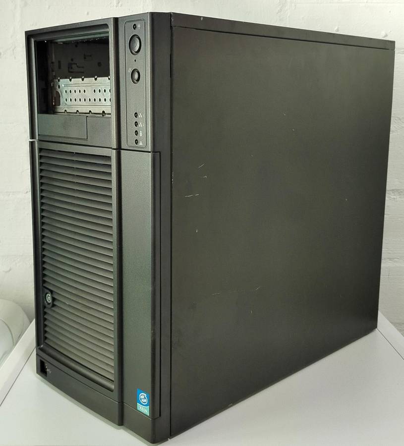 Intel Xeon Server | Dual CPU sockets | 8GB RAM | For spares or repair | Stopped booting, beeps x3