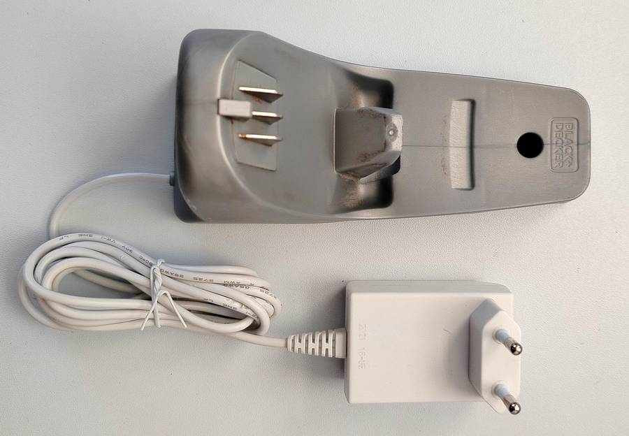 Black&Decker Dustbsuter Handheld cacuum cleaner | Wet & Dry | 7.2v