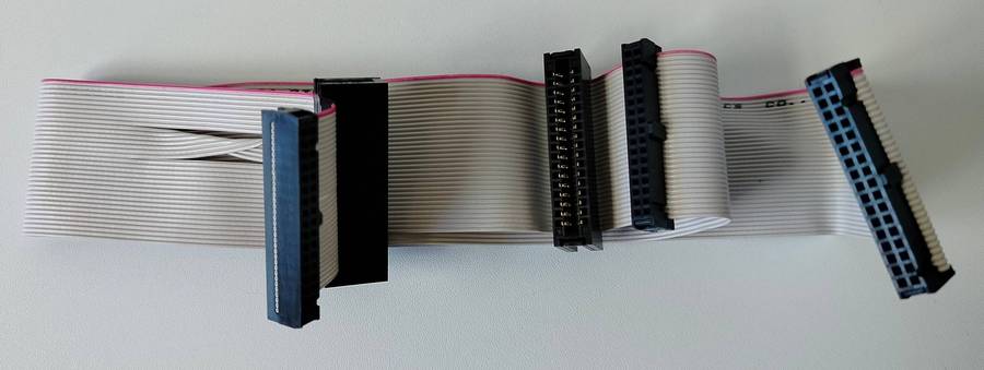 Floppy Cable for 3.5 and 5.25 drives | 34-pin and edge connector | Imported from the USA