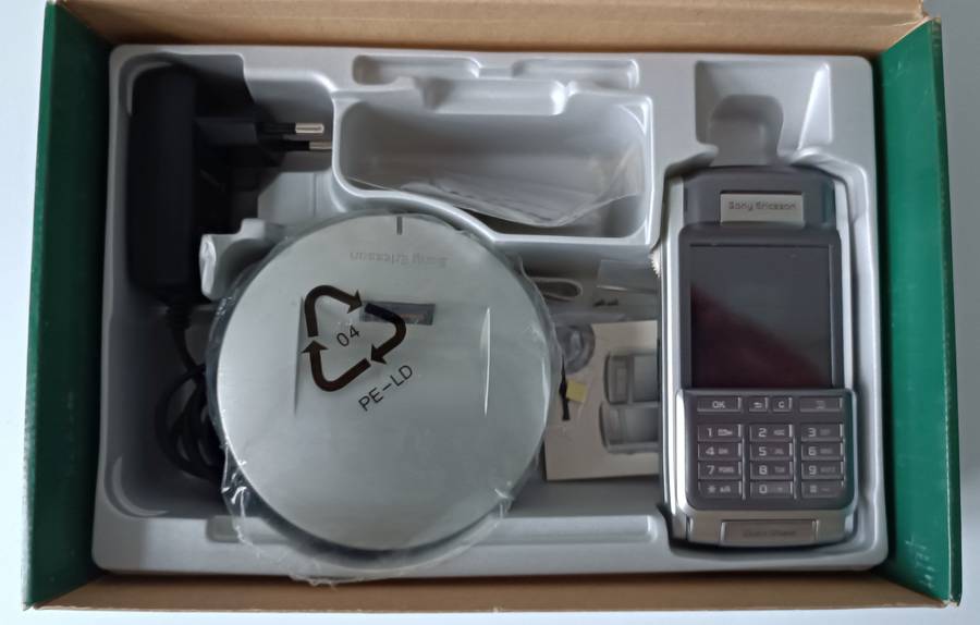 Sony Ericsson P910i | In box