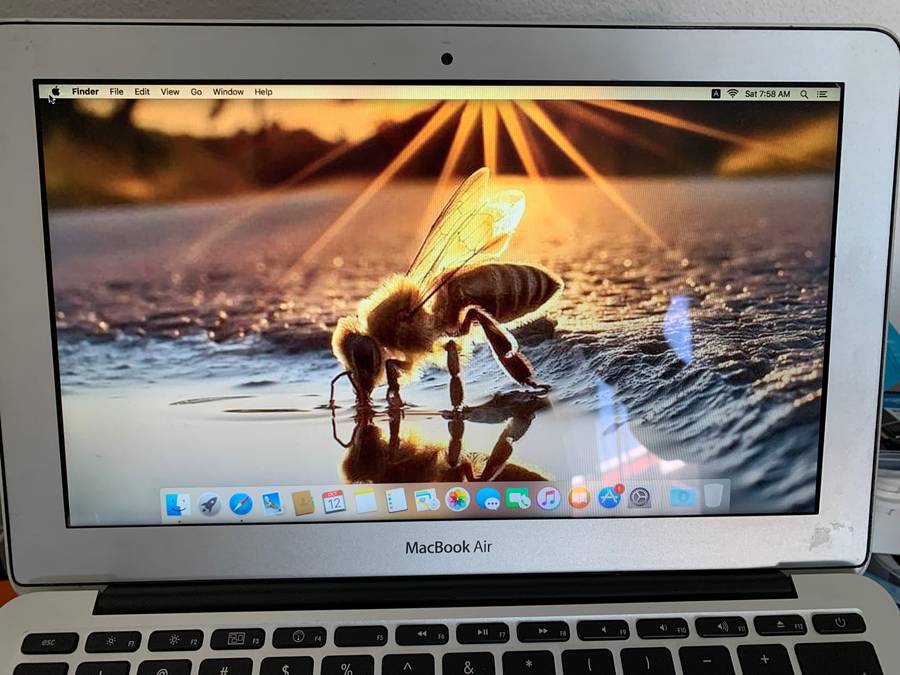 APPLE MACBOOK AIR A1370  13" LATE 2010 - PLEASE READ !!