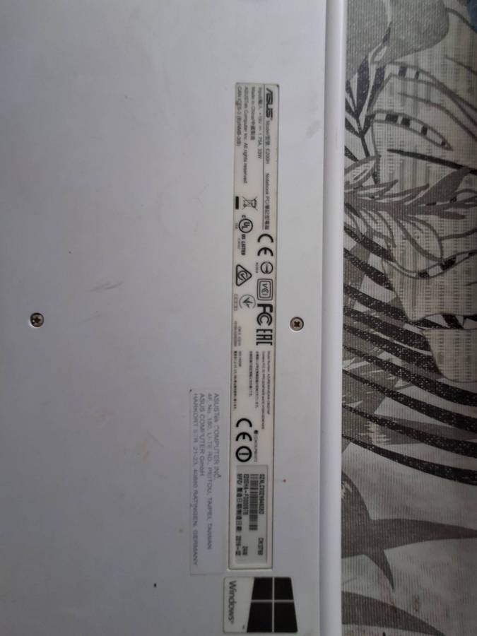 Asus Vivobook E200HA 11.6" Intel Atom x5 Z8300 1.44GHz 2GB 32GB ** CHARGER NOT INCLUDED**