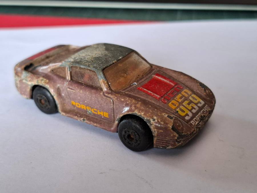 Vintage Matchbox Porsche 959