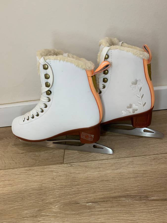 Chaya Ice Skates - Size 3 to 4 - Used only 3 times