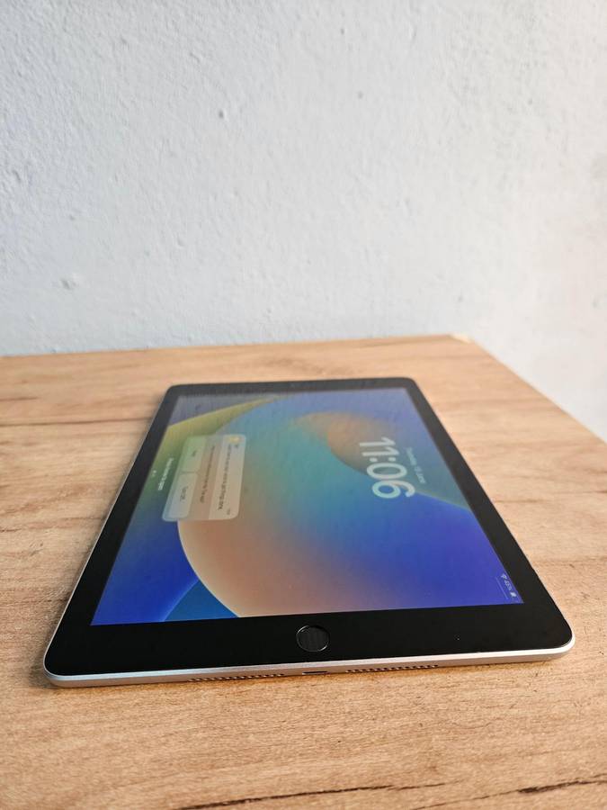 Apple iPad 6 (A1954) 128GB Wifi & Cellular Pre owned