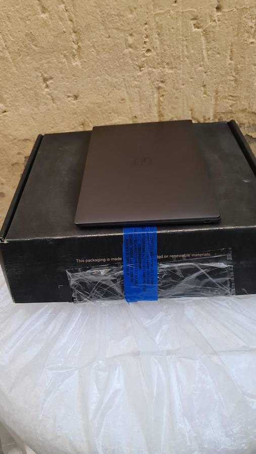 Dell XPS 13 Plus 9320 13.4-inch FHD+ Core i7-1260P 16GB RAM 512 SSD Pre-owned