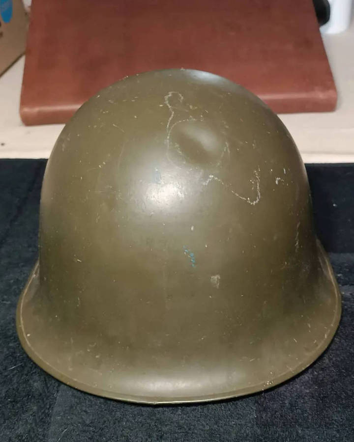Sadf helmet, with chin strap and inners 'staaldak'