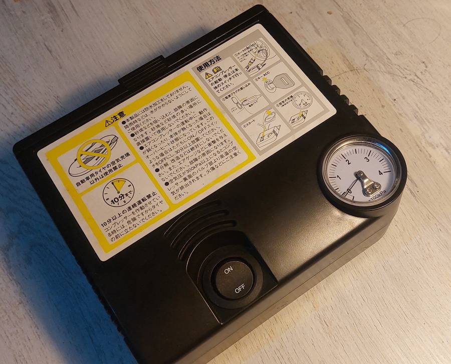 MAZDA TYRE AIR COMPRESSOR SET 2