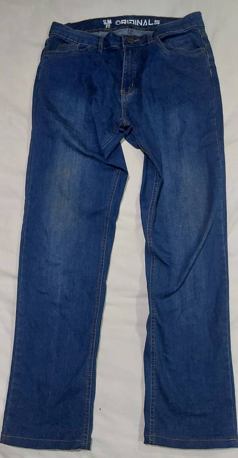 MENS SIZE 32 JEANS