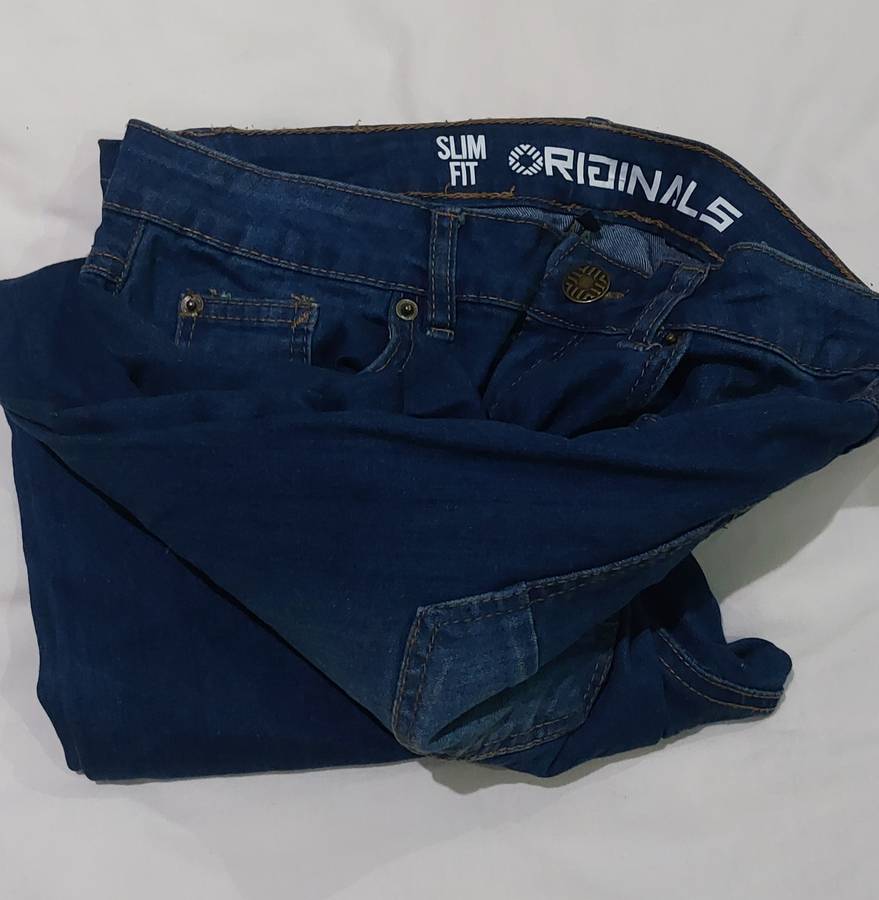 MENS SIZE 32 JEANS