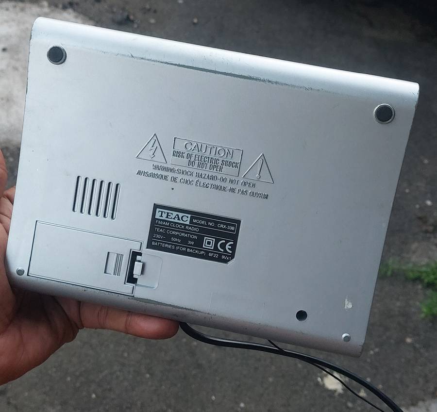 VINTAGE TEAC CLOCK RADIO LIKE NEW WORKS PERFECTLY