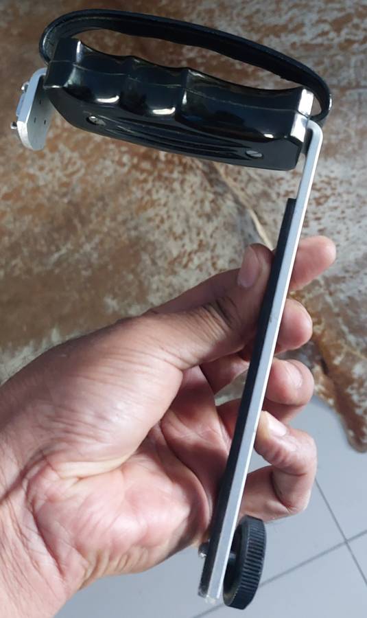 MADE IN JAPAN VINTAGE CAMERA AND FLASH HOLDER