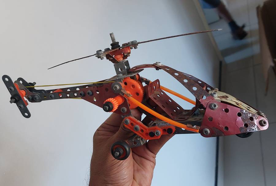 VINTAGE MECHANO HELICOPTER