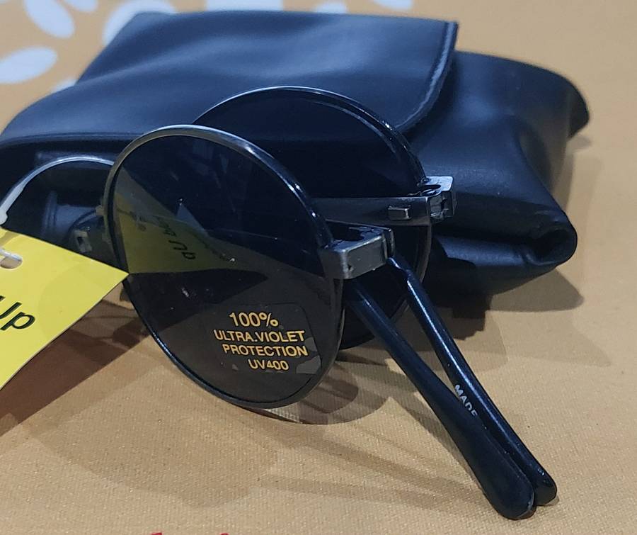 UNISEX FOLD UP  SUN GLASSES WITH CASE