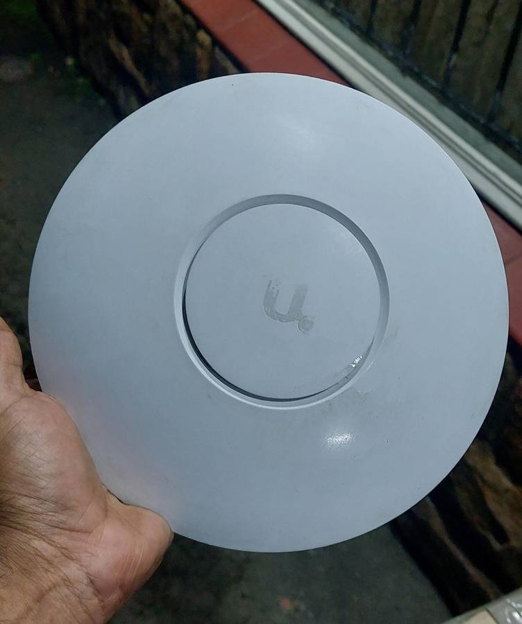 UBIQUITI UNIFI