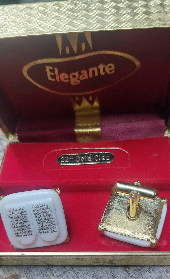 Vintage cufflinks never used in case