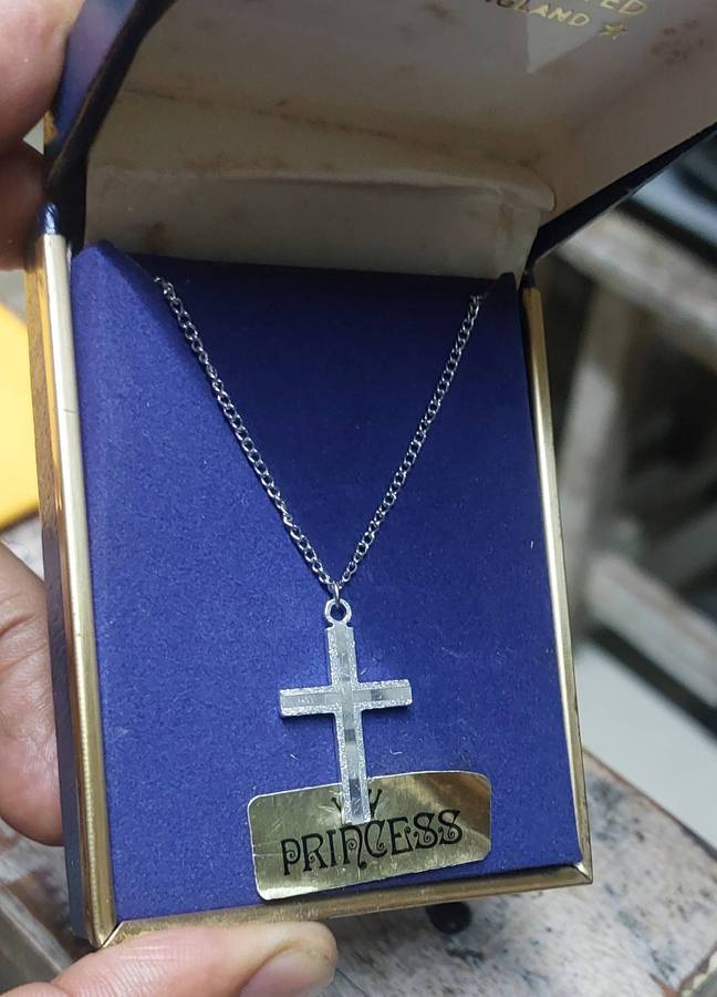 Vintage cross pendant and chain