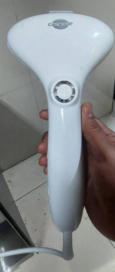 Genesis garment steamer read description