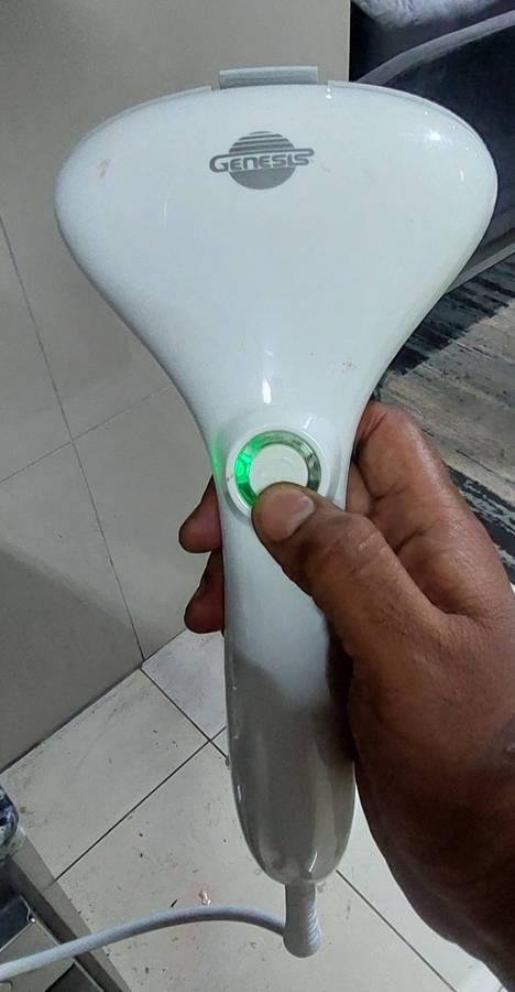 Genesis garment steamer read description