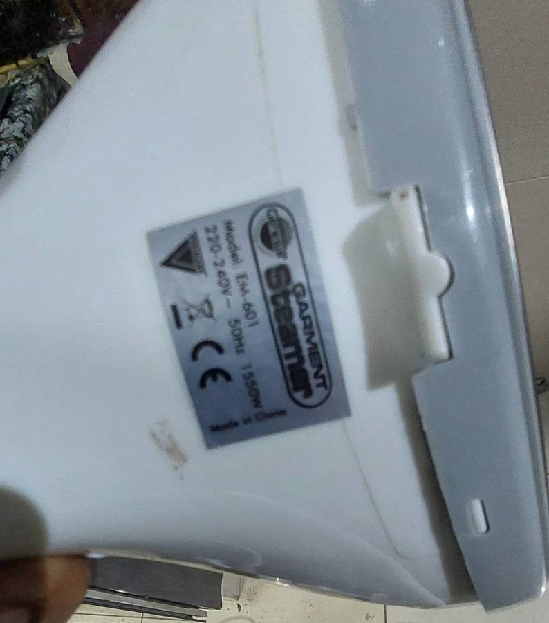 Genesis garment steamer read description