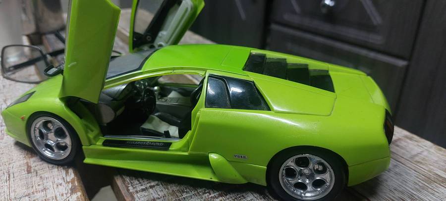 Rare Lamborghini Murciélago,  1/18 scale model transformer