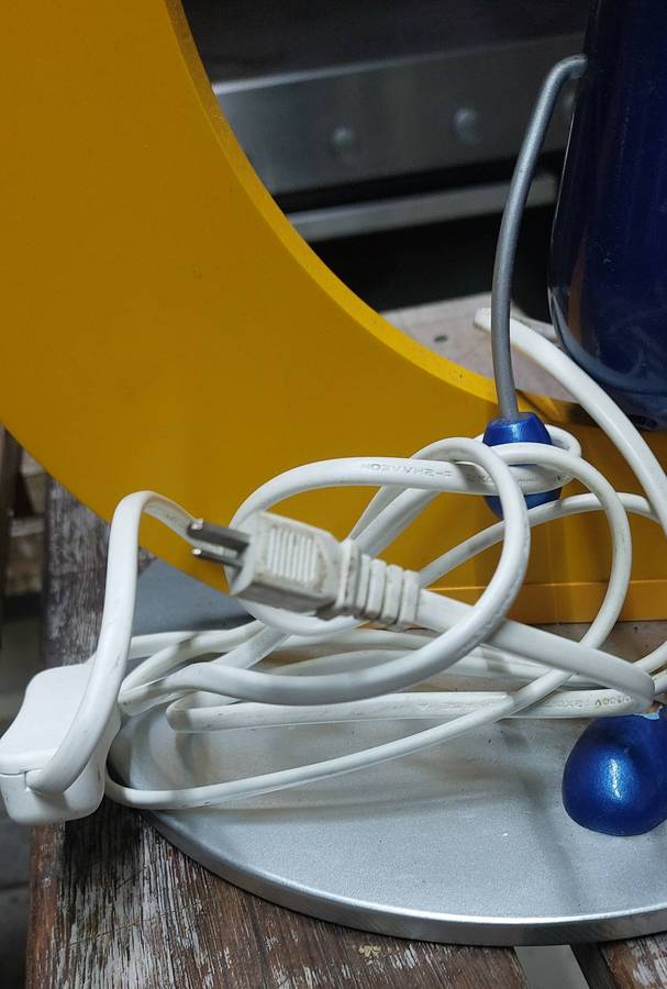 12v Lunardo table lamp works thou plug has a international plug see pictures