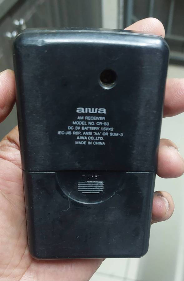 Vintage Aiwa pocket fm radio sild as not working