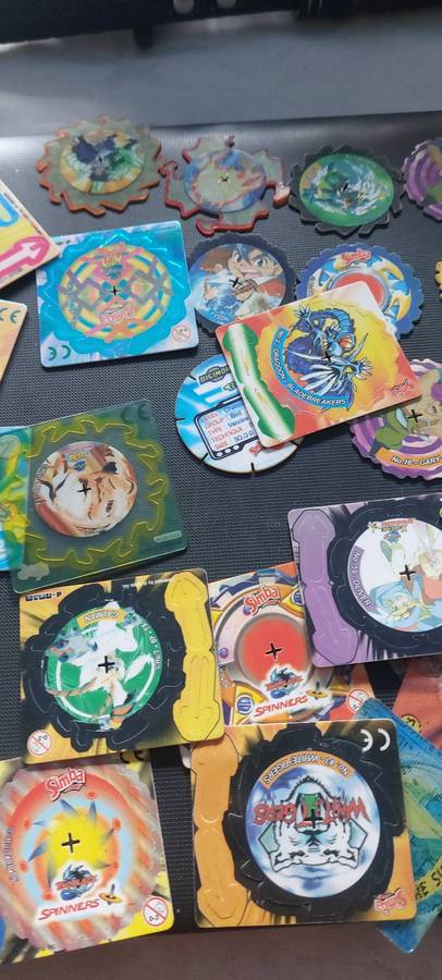 Assortment of vintage collectable simba spinners