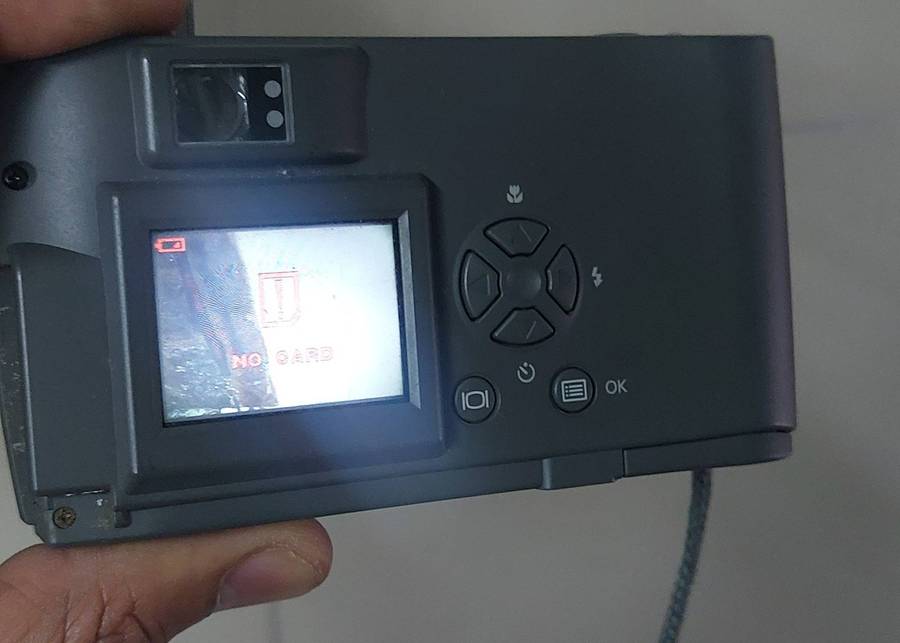 Olympus D-520 Zoom digital camera