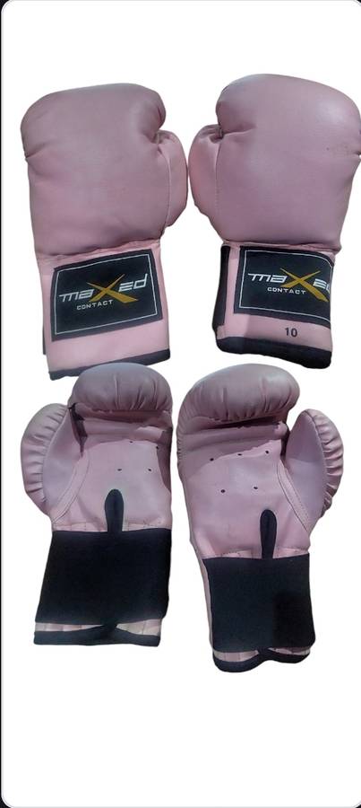 GENUINE LEATHER   PINK COLOR BOXING GLOVES