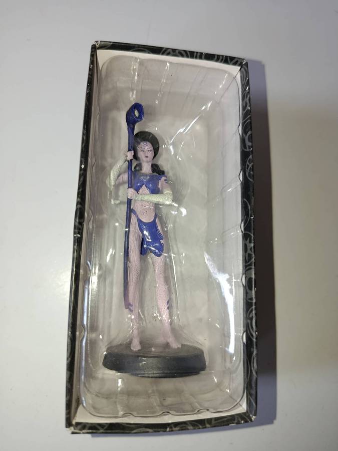 Indigo 1 DC Lead Figure