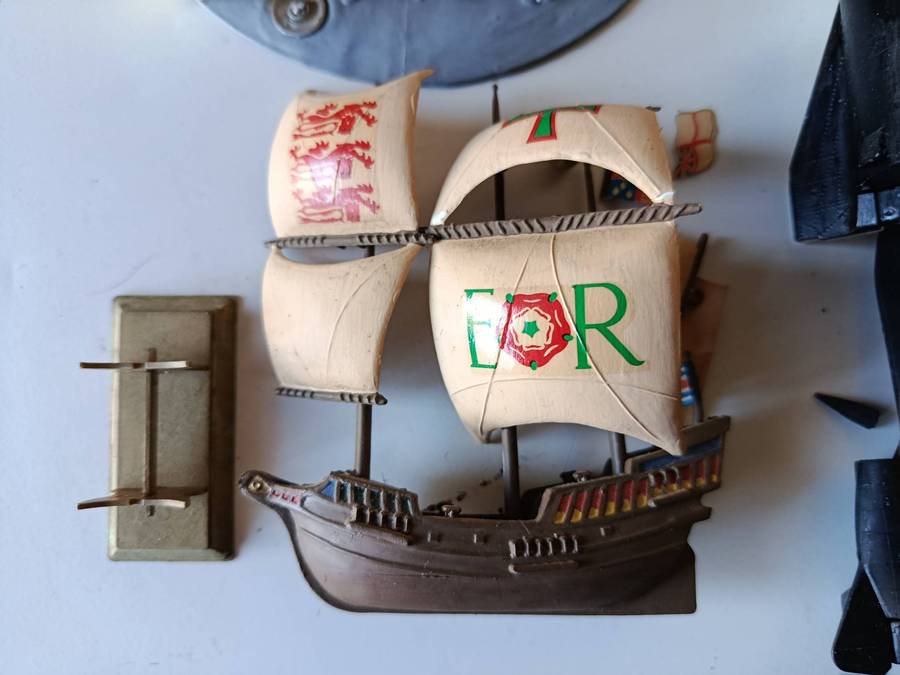 Various Built Model Kits Sold As Spares