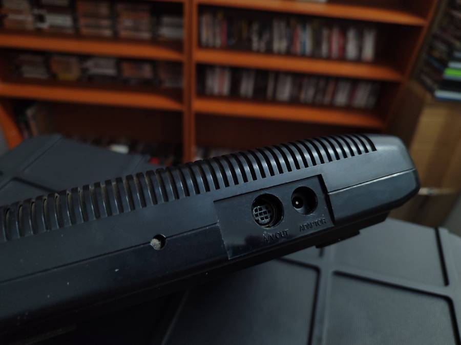 Sega Mega Drive II to be repaired / spares