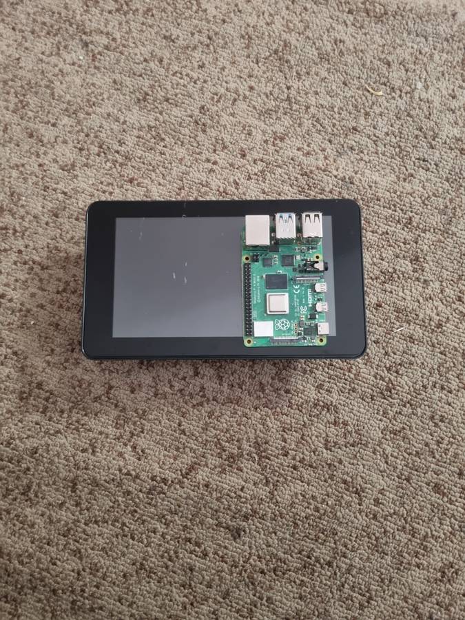 Raspberry Pi 4B 4Gb RAM with 7'' touchscreen display