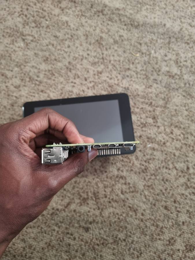Raspberry Pi 4B 4Gb RAM with 7'' touchscreen display