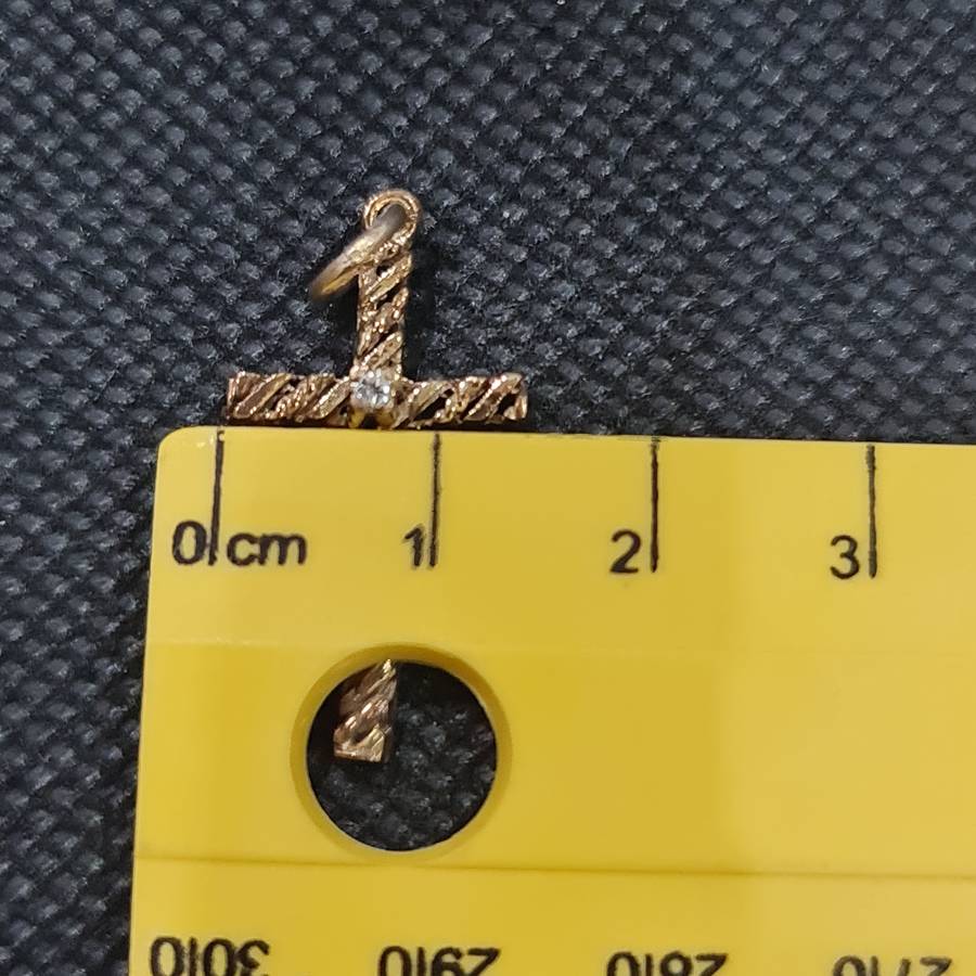 9CT YELLOW GOLD CROSS WITH CZ STONE