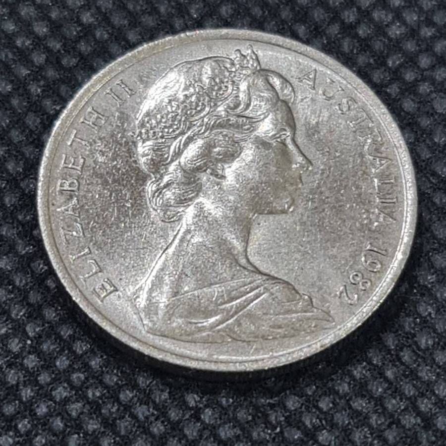 AUSTRALIAN 10 CENTS ELIZABETH II