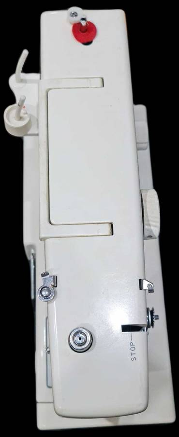 EMPISAL SEWING MACHINE AE390
