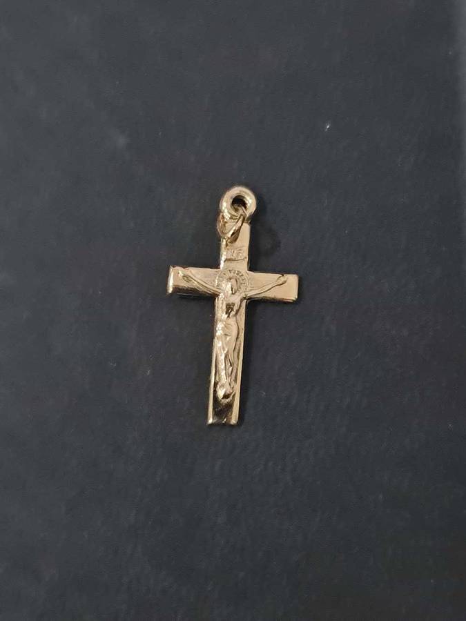 9CT YELLOW GOLD CROSS