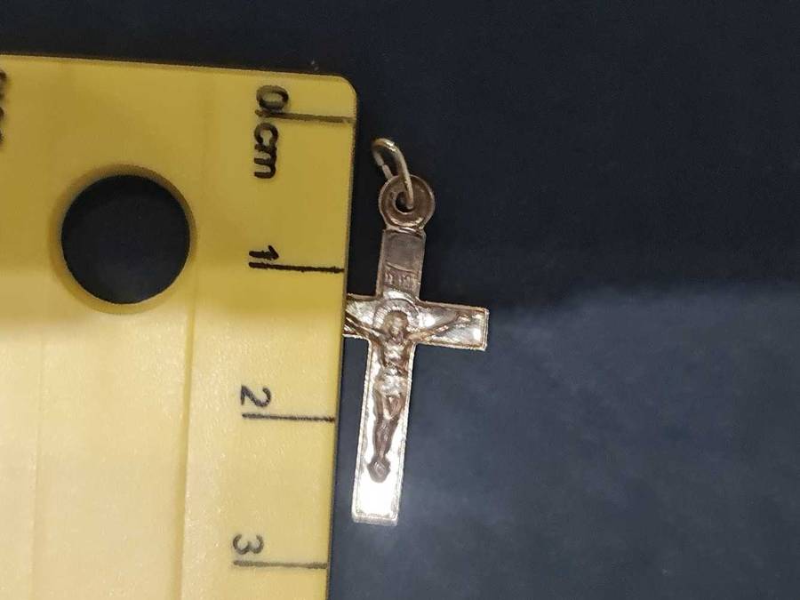 9CT YELLOW GOLD CROSS